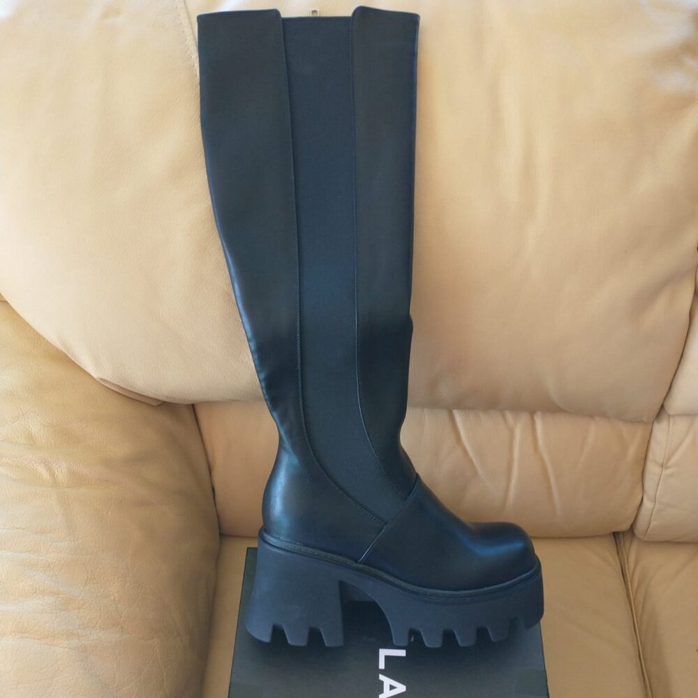 NEW - LAMODA - Chunky Platform Knee High Boots